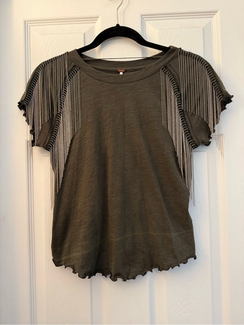 Free People “Vintage Grey” Short Sleeve Top with Chain Fringe Detail NWT size M
